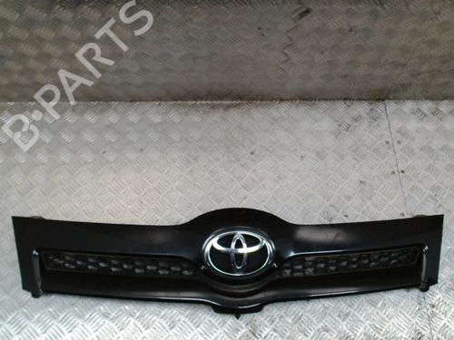 Grelha Grelha TOYOTA COROLLA Verso (ZER_, ZZE12_, R1_) 2.2 D-4D (AUR10_, AUR10R) (136 hp) 35981813 35981813