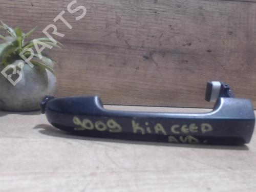 Used Front right exterior door handle KIA CEE'D Hatchback (ED) 1.6 CRDi 115 (115 hp) 25408936