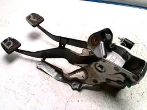 Used Pedal PEUGEOT 107 (PM_, PN_) 1.0 (68 hp) 27153950
