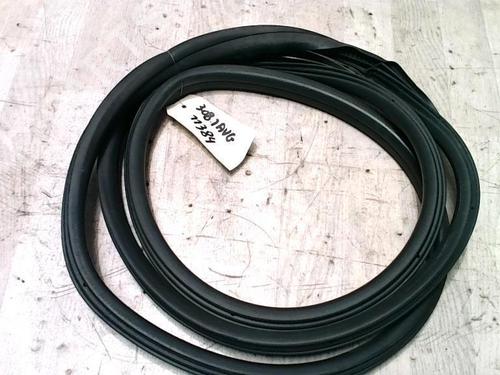 Used Rubber door seal PEUGEOT 308 SW I (4E_, 4H_) 1.6 HDi (112 hp) 27551966