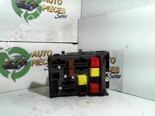 Zekeringkast RENAULT ESPACE IV (JK0/1_) 2.2 dCi (JK0H) (150 hp) 25399807