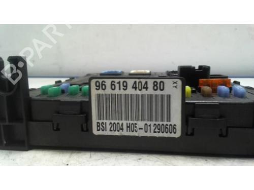 Fuse box CITROËN C4 I (LC_) 1.6 HDi | BP25418463E1 