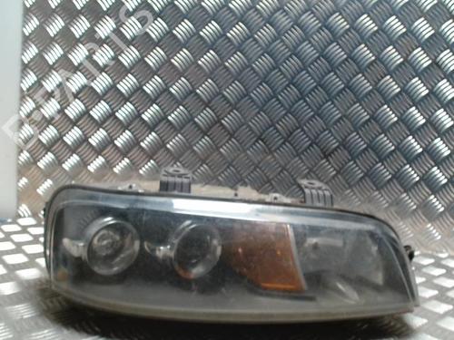 Used Right headlight FIAT PUNTO (188_) 1.9 JTD 80 (188.237, .257, .337, .357) (80 hp) 31086195