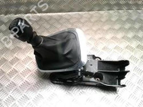 Used Gear lever RENAULT MEGANE IV Grandtour (K9A/M/N_) 1.5 Blue dCi 115 (K9A6) (116 hp) 25841147