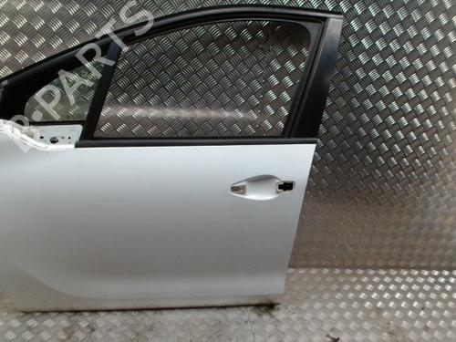 Dør venstre foran PEUGEOT 208 I (CA_, CC_) 1.2 VTI 82 (82 hp) 32365500