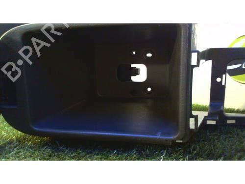 Used Middle console HYUNDAI SANTA FÉ I (SM) 2.0 CRDi 4x4 (113 hp) 25395893