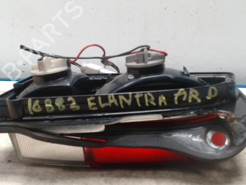 right-tailgate-light-hyundai-elantra-iii-saloon-xd-2000-2001-2002-2003-2004-2005-2006-2007-28118606 main image