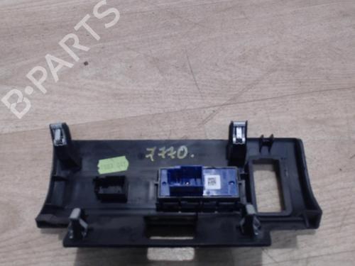 switch-peugeot-308-ii-lb_-lp_-lw_-lh_-l3_-2013-2014-2015-2016-2017-2018-2019-2020-2021-25412345 main image