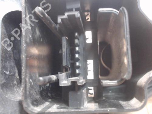 Used Licence plate light RENAULT SCÉNIC II (JM0/1_) 1.5 dCi (JM1E, JM16) (106 hp) 25409868