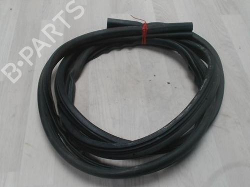 Used Rubber door seal FORD TRANSIT CONNECT (P65_, P70_, P80_) 1.8 Di (75 hp) 27864113