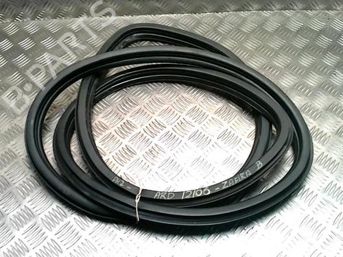 Used Rubber door seal OPEL ZAFIRA / ZAFIRA FAMILY B (A05) 1.9 CDTI (M75) (120 hp) 31228034