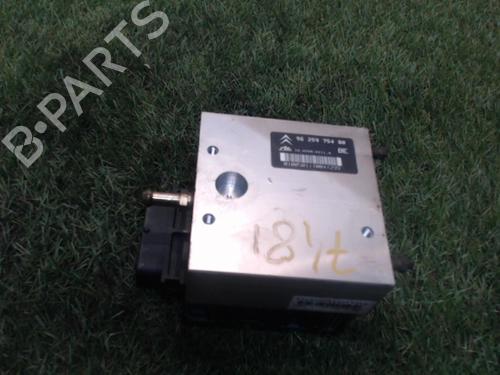 Used ABS pump CITROËN XANTIA Break (X1_, X2_) 2.0 i 16V (132 hp) 25389681