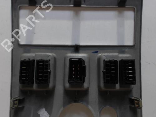 Used Middle console DACIA LOGAN (LS_) 1.6 (LS0B, LS0D, LS0F, LS0H) (87 hp) 31236046