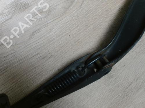 Used Front windshield wiper arm BMW 1 (E87) 120 d (163 hp) 30660232