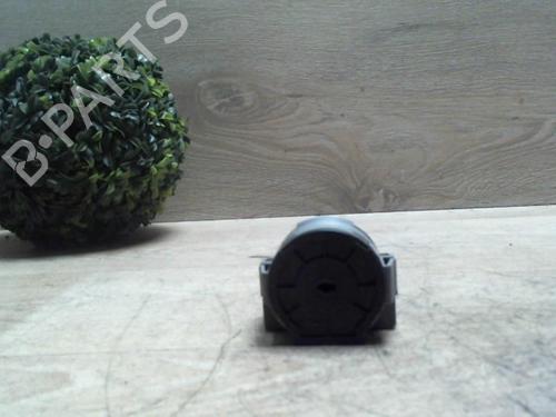 Used Switch FORD FIESTA V (JH_, JD_) 1.4 TDCi (68 hp) 25413833