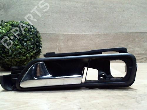 Venstre fortil invendig håndtag VW TOURAN (1T1, 1T2) 1.9 TDI (105 hp) 25402055