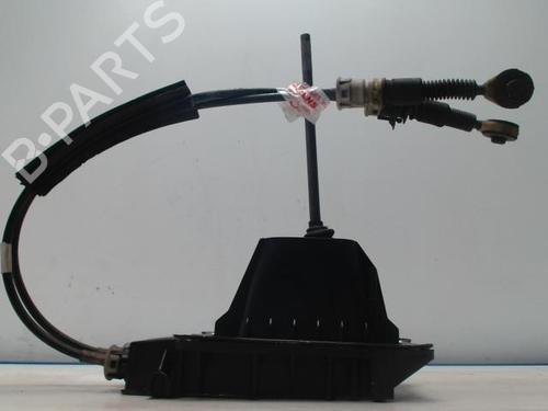 Used Gear lever RENAULT CLIO III (BR0/1, CR0/1) 1.5 dCi (BR17, CR17) (86 hp) 25418606