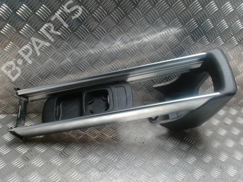 Used Armrest / Center console OPEL MERIVA B MPV (S10) 1.4 (75) (120 hp) 31264242