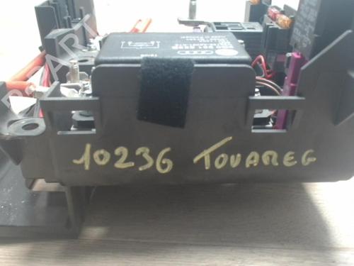 Used Fuse box VW TOUAREG (7LA, 7L6, 7L7) 5.0 V10 TDI (313 hp) 31233902