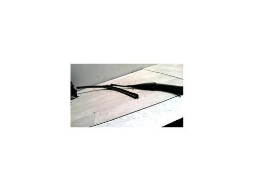 Used Front windshield wiper arm FORD FIESTA VI (CB1, CCN) 1.4 TDCi (68 hp) 25423591