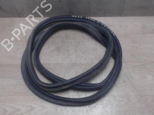 Gummiliste VW POLO V (6R1, 6C1) 1.4 TDI (90 hp) 31233838