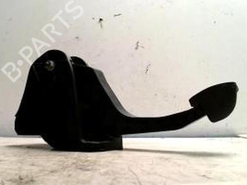 Used Clutch pedal SKODA OCTAVIA II Combi (1Z5) 1.6 TDI (105 hp) 25424966