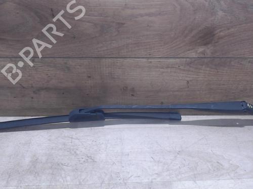 Used Front windshield wiper arm DACIA SANDERO 1.4 MPI LPG (72 hp) 25413648