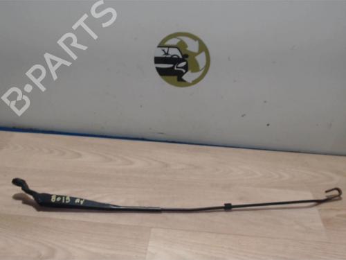 Used Front windshield wiper arm MERCEDES-BENZ VITO Van (W638) 112 CDI 2.2 (638.094) (122 hp) 25387472