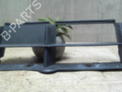 Gitter für BMW 5 (E39) 525 tds (143 hp) 31222678
