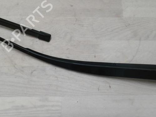 Used Front windshield wiper arm HYUNDAI i30 (FD) 1.6 CRDi (90 hp) 27922193