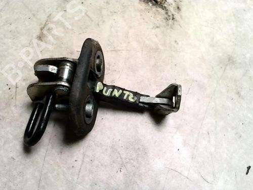 Used Hinge/Door check strap FIAT GRANDE PUNTO (199_) 1.3 D Multijet (199.AXD11, 199.AXD1A, 199.AXD1B,... (90 hp) 26679736