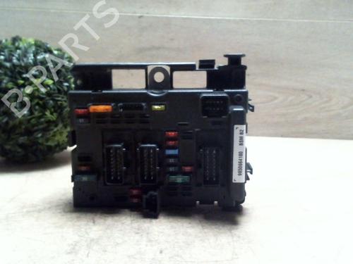 Used Fuse box PEUGEOT 307 (3A/C) 2.0 HDi 90 (90 hp) 25411405