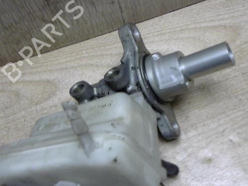 Used Brake master cylinder RENAULT LAGUNA III Grandtour (KT0/1) 1.5 dCi (KT0A, KT0R, KT02) (110 hp) 25412961