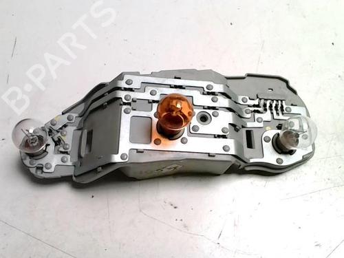 Nummerpladelys TOYOTA COROLLA Verso (ZER_, ZZE12_, R1_) 2.2 D-4D (AUR10_, AUR10R) (136 hp) 25417102