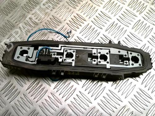 Luz matrícula Luz matrícula CITROËN C3 I (FC_, FN_) 1.4 HDi (68 hp) 33818494 33818494