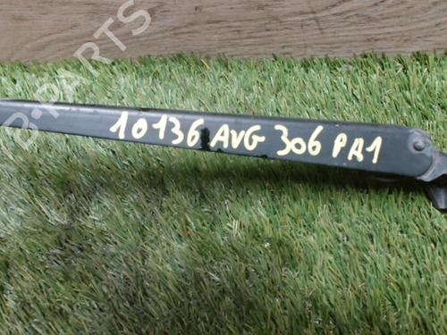 Used Front windshield wiper arm PEUGEOT 306 Hatchback (7A, 7C, N3, N5) 1.9 D (69 hp) 29159705