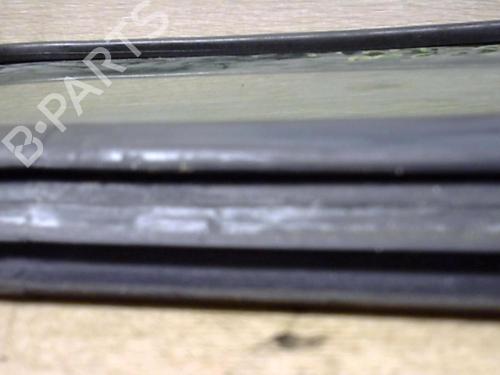 Used Rear left quarter glass RENAULT MASTER I Van (T__) 35 2,5 TD (94 hp) 29393025