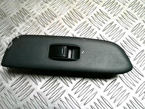 Used Right front window switch Right front window switch TOYOTA RAV 4 II (_A2_) 2.0 D 4WD (CLA20_, CLA21_, CLA20R, CLA21R) (116 hp) 33469923 33469923