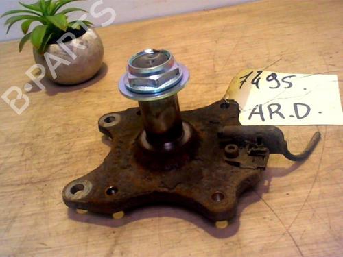 Used Right rear steering knuckle CITROËN C4 I (LC_) 1.6 HDi (109 hp) 25390078