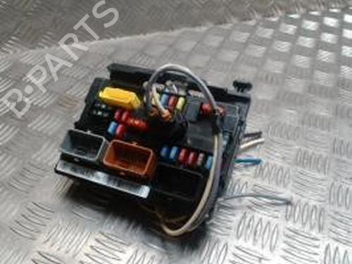 Scatola Fusibili CITROËN C3 II (SC_) 1.4 HDi 70 (SC8HZC, SC8HR0, SC8HP4) (68 hp) 30604684