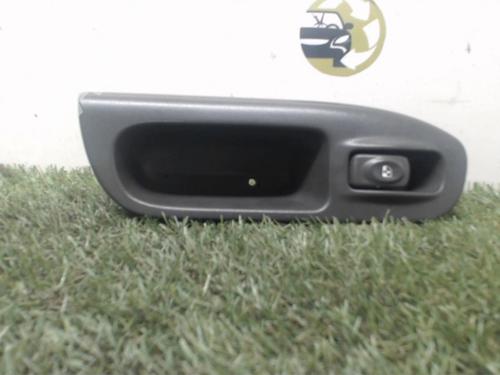 Right front window switch RENAULT SCÉNIC I MPV (JA0/1_, FA0_) 1.9 dCi (JA05, JA1F) | BP25396727I26 