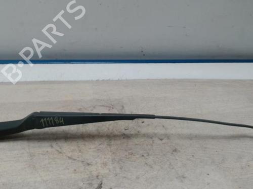 Used Front windshield wiper arm LAND ROVER FREELANDER I (L314) 2.0 DI 4x4 (98 hp) 28085565
