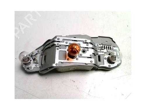 Nummerpladelys TOYOTA COROLLA Verso (ZER_, ZZE12_, R1_) 2.2 D-4D (AUR10_, AUR10R) (136 hp) 25417102