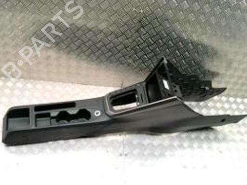 Used Middle console VW POLO VI (AW1, BZ1, AE1) 1.0 MPi (80 hp) 30532364
