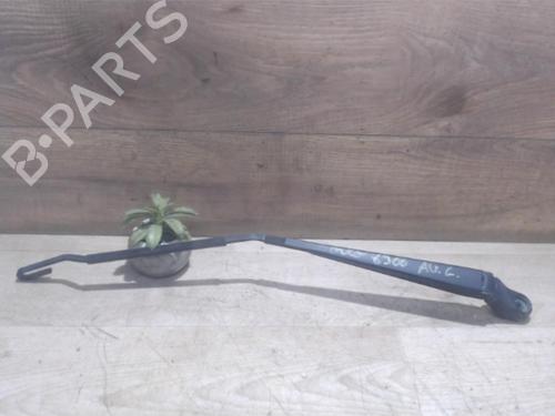 Used Front windshield wiper arm MERCEDES-BENZ VITO Van (W447) 114 CDI (447.601, 447.603, 447.605) (136 hp) 25384693