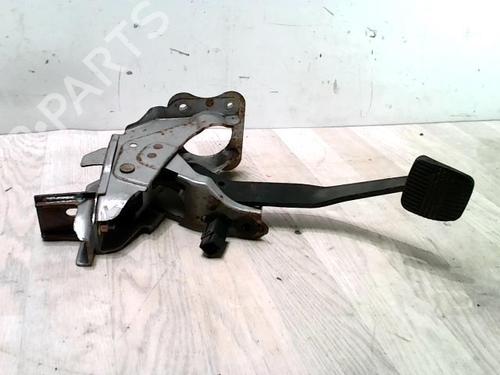 Pédale de frein NISSAN PRIMERA (P12) 2.2 Di (126 hp) 31227260