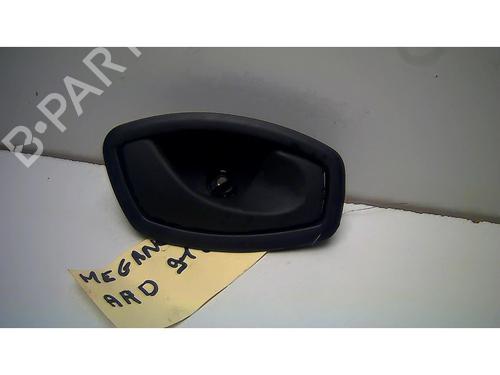 Højre bagtil invendig håndtag RENAULT MEGANE III Hatchback (BZ0/1_, B3_) 1.5 dCi (86 hp) 25428866