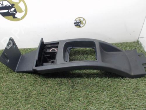 Midtkonsoll VW POLO IV (9N_, 9A_) 1.4 16V (75 hp) 25397063