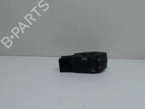 switch-renault-laguna-ii-grandtour-kg01_-2001-2002-2003-2004-2005-2006-2007-25397758 main image