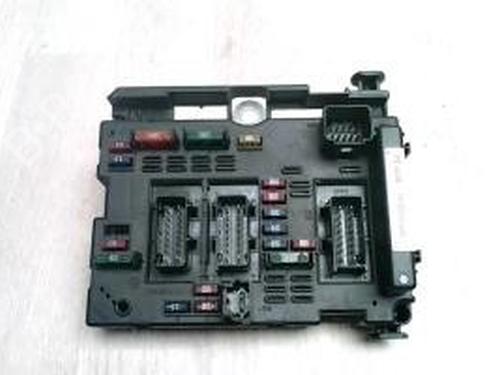 Sikringsdose PEUGEOT 206 Hatchback (2A/C) 1.4 i (75 hp) 25428260